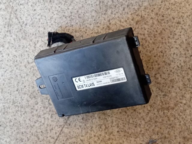 bontott OPEL VIVARO Komfort Elektronika