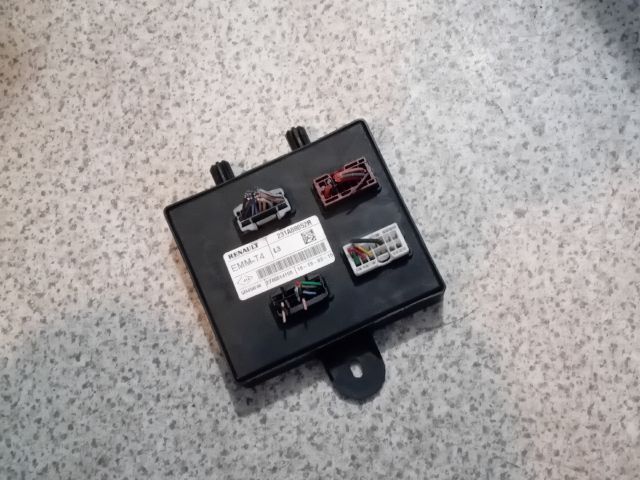 bontott OPEL VIVARO Komfort Elektronika