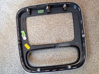 bontott OPEL VIVARO Középkonzol Keret