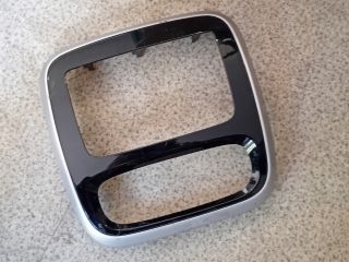 bontott OPEL VIVARO Középkonzol Keret