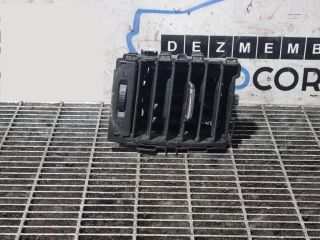 bontott OPEL VIVARO Középső Szellőző