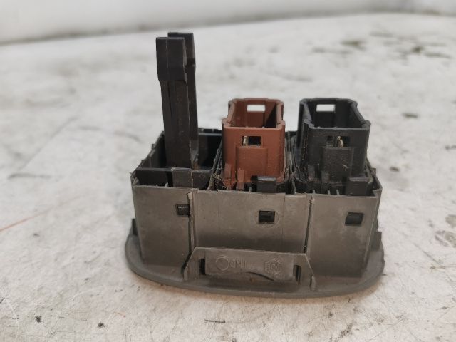 bontott OPEL VIVARO Központizár Kapcsoló