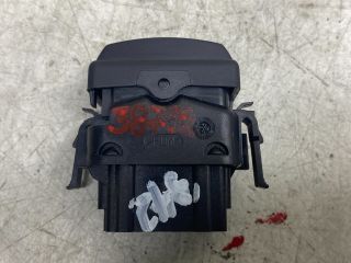 bontott OPEL VIVARO Központizár Kapcsoló