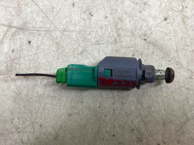 bontott OPEL VIVARO Kuplung Pedál Kapcsoló