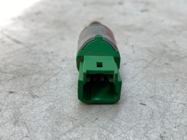 bontott OPEL VIVARO Kuplung Pedál Kapcsoló