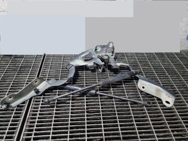 bontott OPEL VIVARO Motorháztető Zsanér Pár