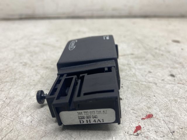 bontott OPEL VIVARO Rádió / CD Kapcsoló