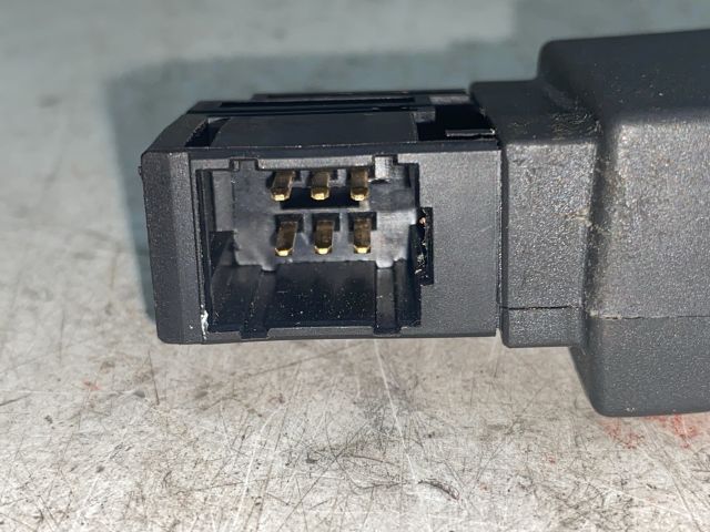 bontott OPEL VIVARO Rádió / CD Kapcsoló