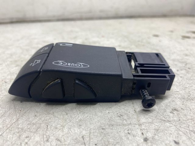 bontott OPEL VIVARO Rádió / CD Kapcsoló