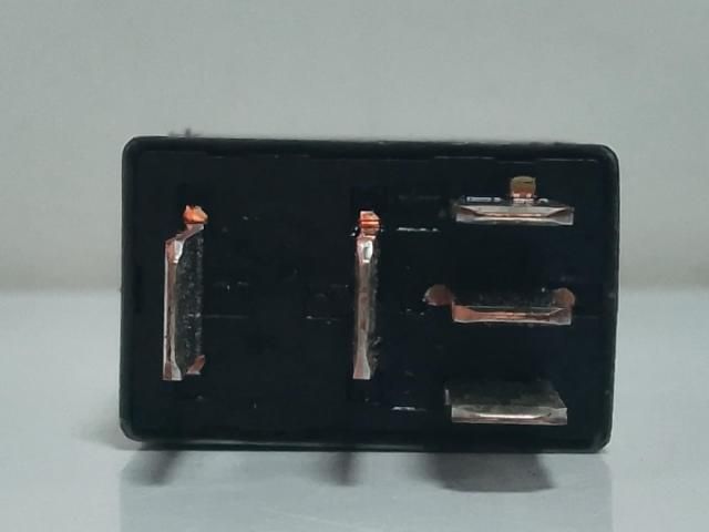 bontott OPEL VIVARO Relé