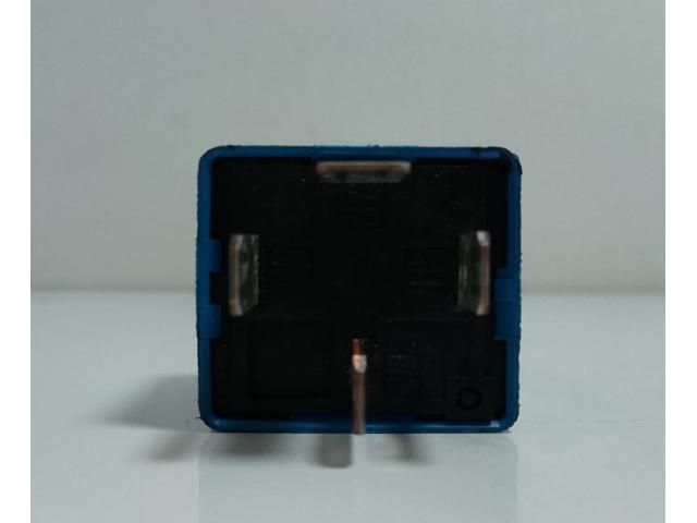 bontott OPEL VIVARO Relé