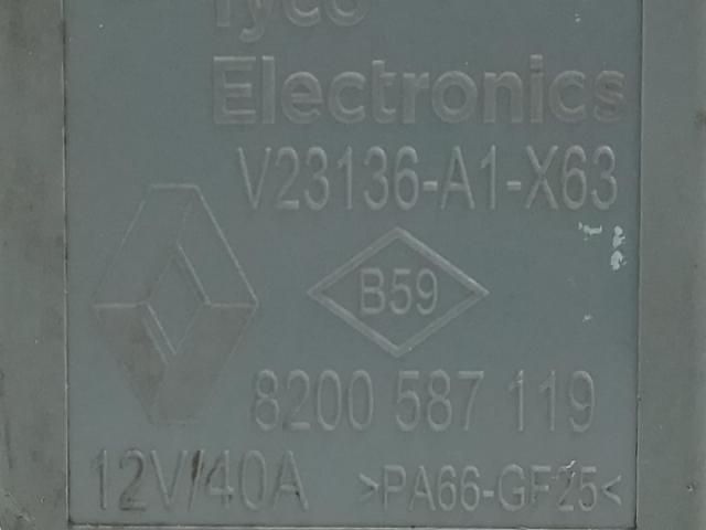 bontott OPEL VIVARO Relé