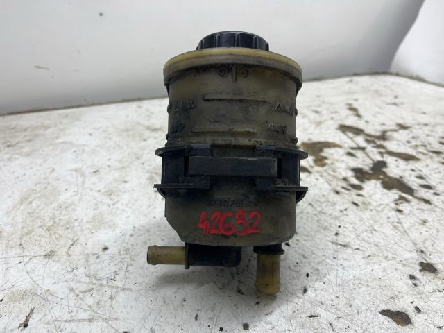 bontott OPEL VIVARO Szervóolaj Tartály