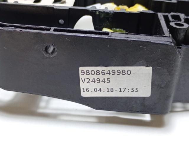 bontott OPEL VIVARO Tartó Bak