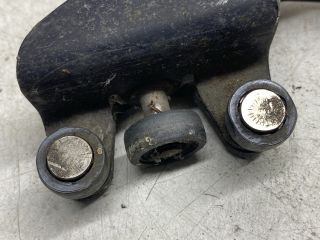 bontott OPEL VIVARO Tolóajtó Sín Görgő