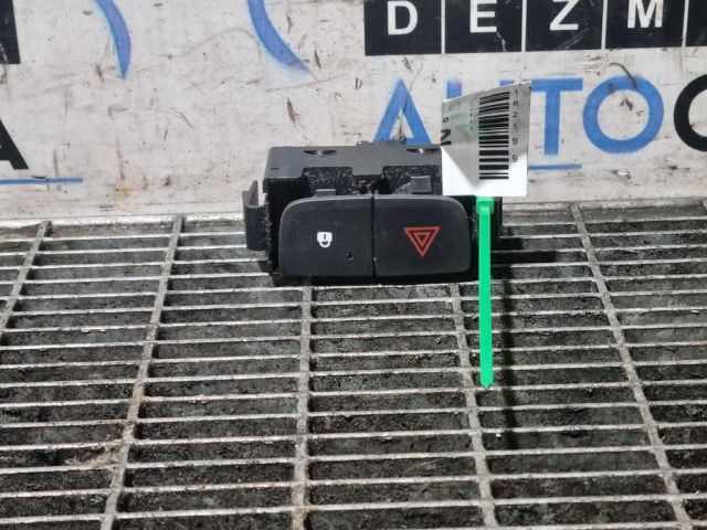 bontott OPEL VIVARO Vészvillogó Kapcsoló