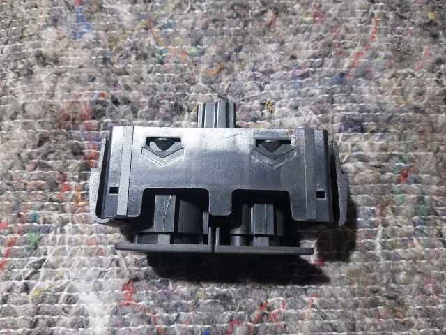 bontott OPEL VIVARO Vészvillogó Kapcsoló