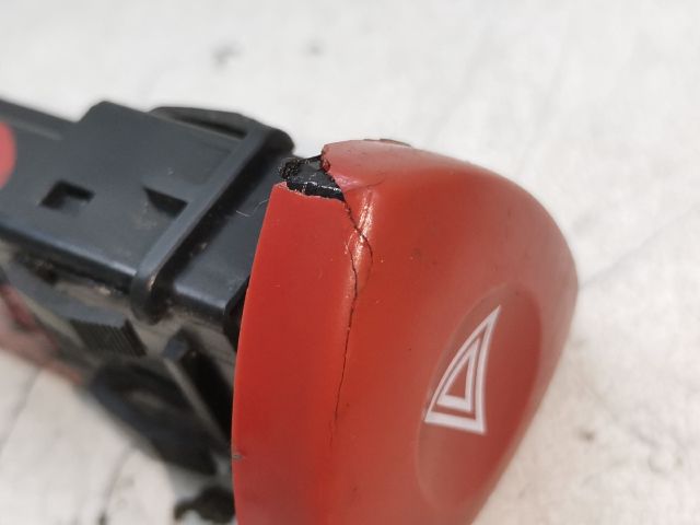 bontott OPEL VIVARO Vészvillogó Kapcsoló