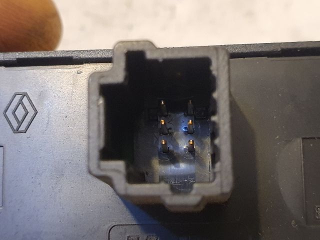 bontott OPEL VIVARO Vészvillogó Kapcsoló