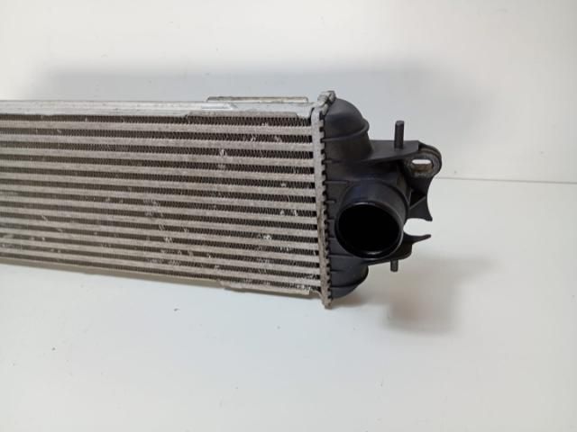 bontott OPEL VIVARO Vízhűtő Radiátor Tartó