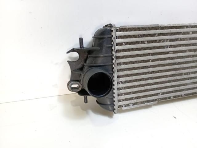 bontott OPEL VIVARO Vízhűtő Radiátor Tartó