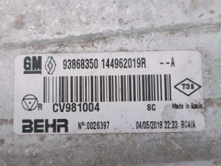 bontott OPEL VIVARO Vízhűtő Radiátor Tartó