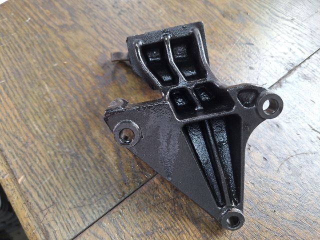 bontott OPEL ZAFIRA A Motor Tartó Bak (Fém)