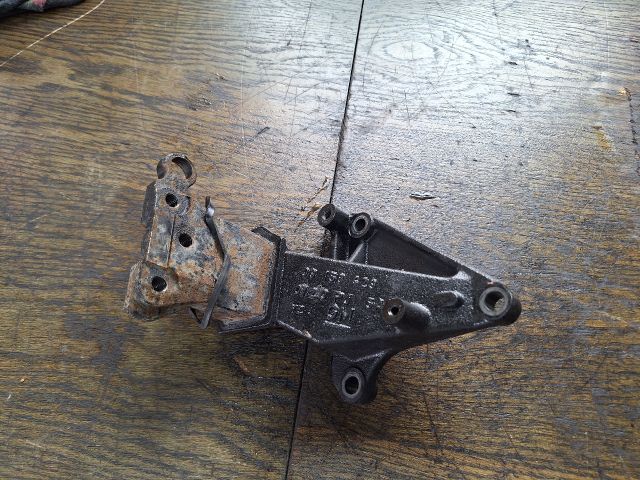 bontott OPEL ZAFIRA A Motor Tartó Bak (Fém)