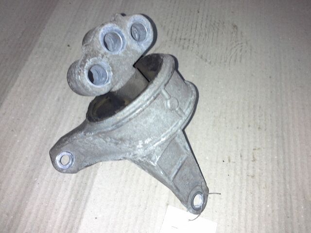 bontott OPEL ZAFIRA A Motor Tartó Bak Jobb