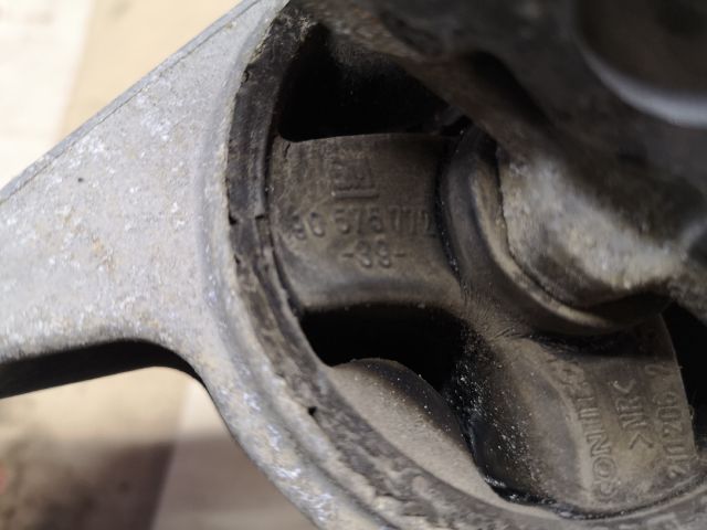 bontott OPEL ZAFIRA A Motor Tartó Bak Jobb