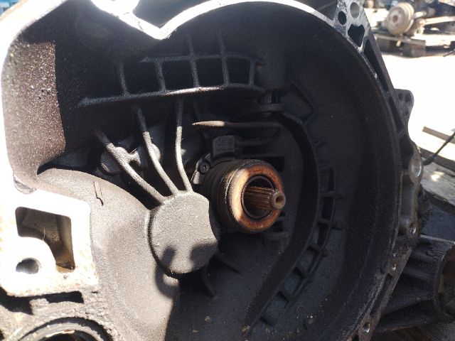 bontott OPEL ZAFIRA A Váltó (Mechanikus)