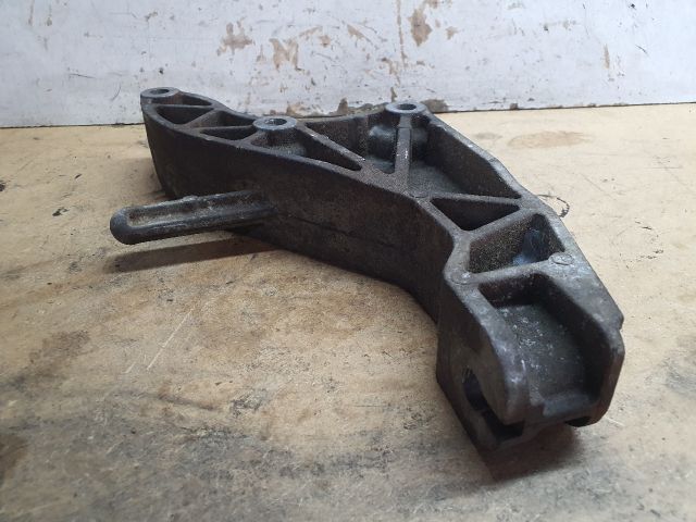 bontott OPEL ZAFIRA A Váltó Tartó Bak (Pozíciófüggetlen)