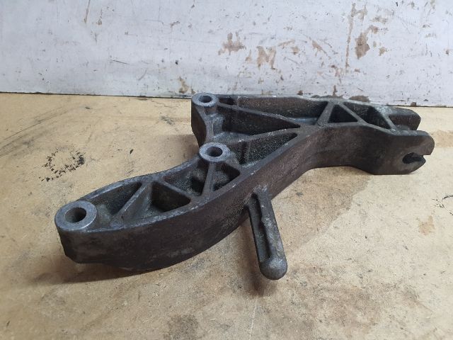 bontott OPEL ZAFIRA A Váltó Tartó Bak (Pozíciófüggetlen)