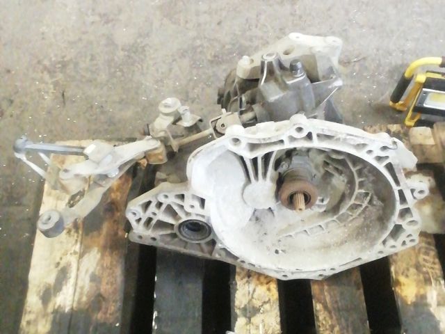 bontott OPEL ZAFIRA A Váltó (Mechanikus)