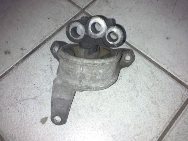 bontott OPEL ZAFIRA A Motor Tartó Bak (Pozíciófüggetlen)