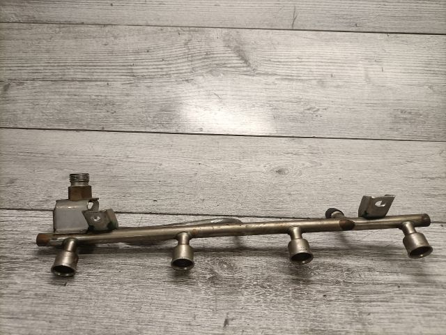 bontott OPEL ZAFIRA A Porlasztó Sor / Híd