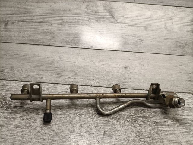 bontott OPEL ZAFIRA A Porlasztó Sor / Híd