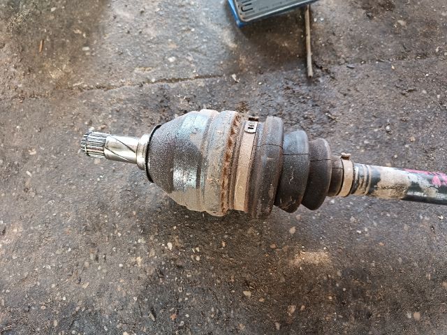 bontott OPEL ZAFIRA A Bal Féltengely