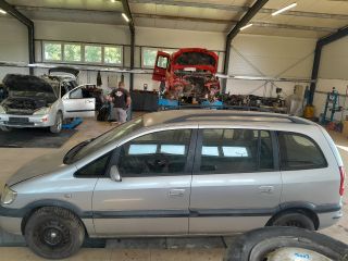 bontott OPEL ZAFIRA A ABS Kocka