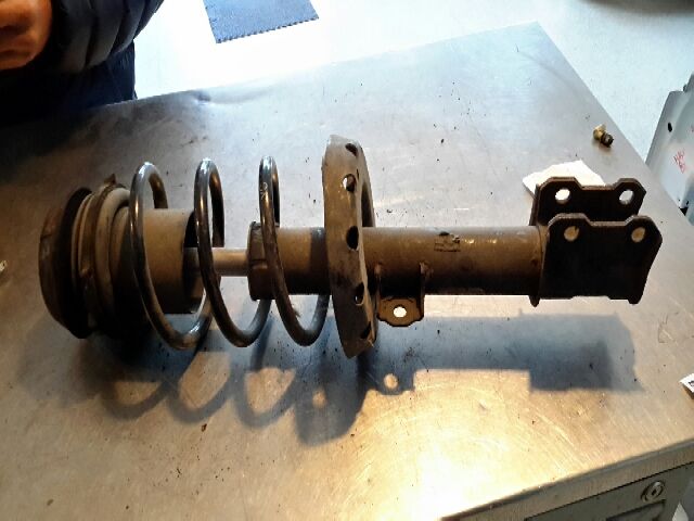 bontott OPEL ZAFIRA A Bal első Gólyaláb (Lengécsillapító, Rugó)