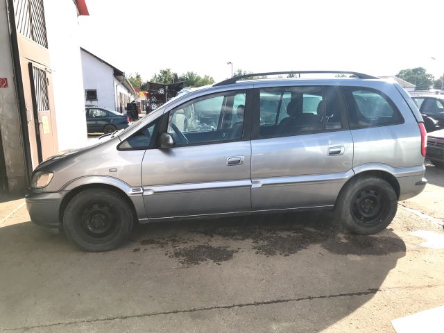 bontott OPEL ZAFIRA A Homlokfal (Üres lemez)