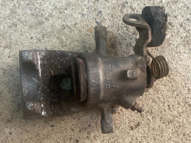 bontott OPEL ZAFIRA A Bal hátsó Féknyereg Munkahengerrel