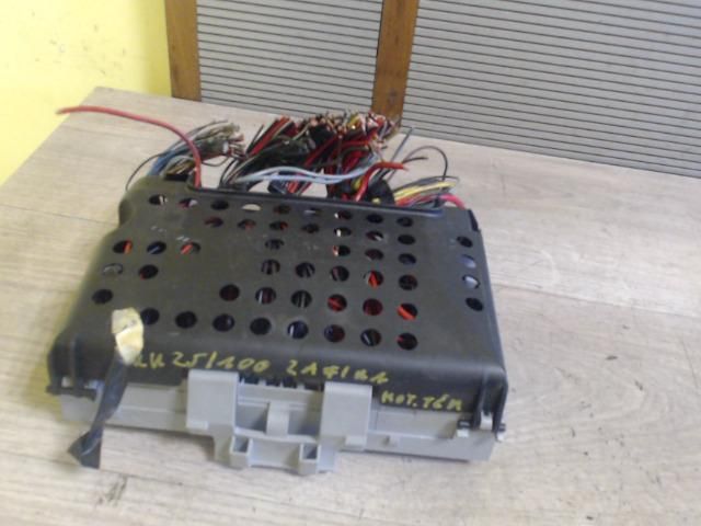 bontott OPEL ZAFIRA A Biztosítéktábla Motortér