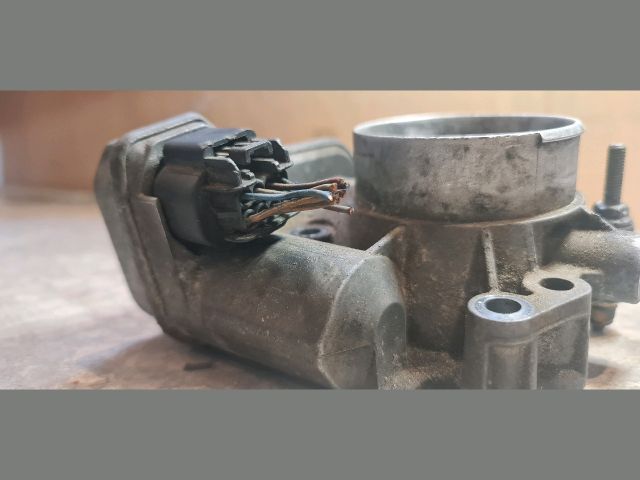 bontott OPEL ZAFIRA A Fojtószelep (Elektromos)