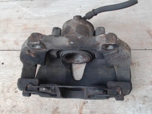 bontott OPEL ZAFIRA A Jobb első Féknyereg Munkahengerrel