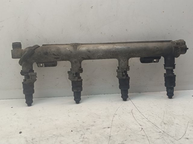 bontott OPEL ZAFIRA A Porlasztó Sor / Híd