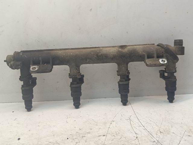 bontott OPEL ZAFIRA A Porlasztó Sor / Híd