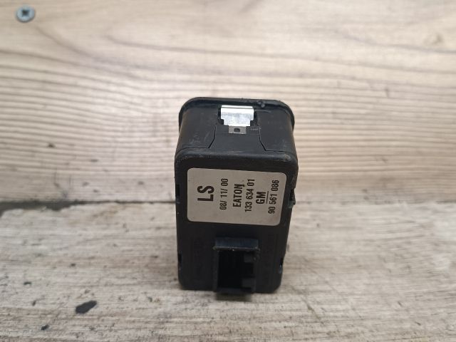 bontott OPEL ZAFIRA A Ablakemelő Kapcsoló Négyes / Kettes