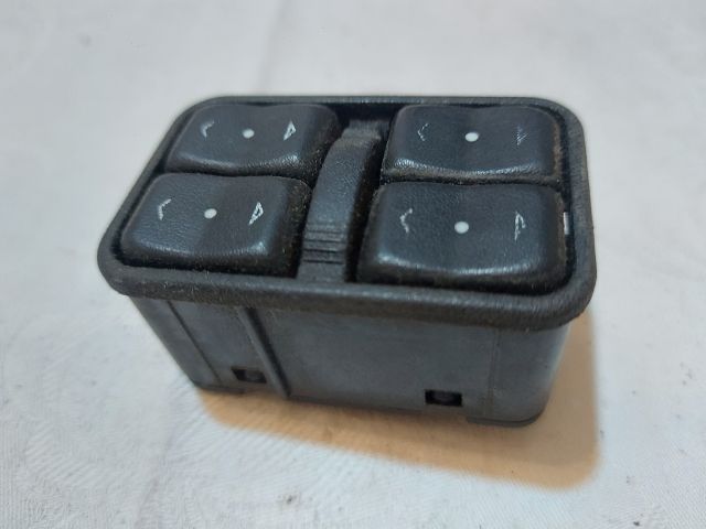 bontott OPEL ZAFIRA A Ablakemelő Kapcsoló Négyes / Kettes