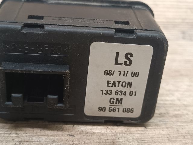 bontott OPEL ZAFIRA A Ablakemelő Kapcsoló Négyes / Kettes